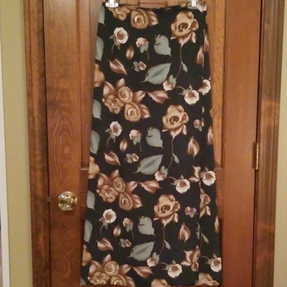 Floral wrap skirt.